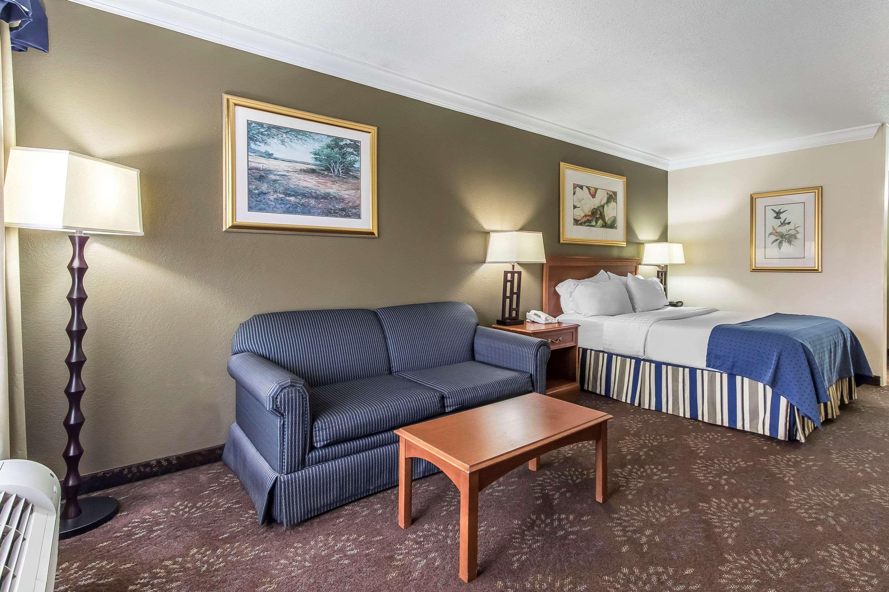 Clarion Inn Морган-Сити Экстерьер фото