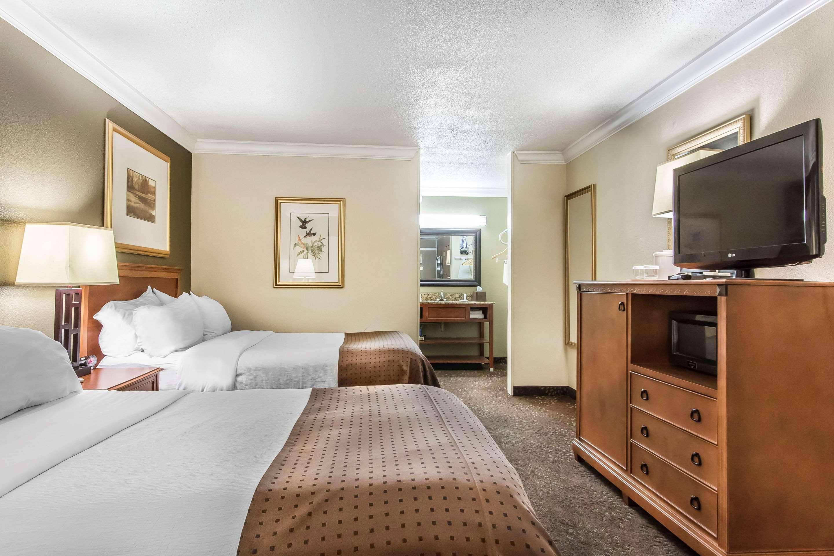 Clarion Inn Морган-Сити Экстерьер фото